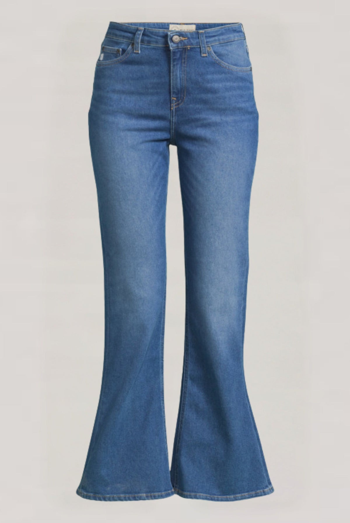 Flared blue denim jeans with high waist, showcasing a classic five-pocket design and an elegant wide-leg silhouette.